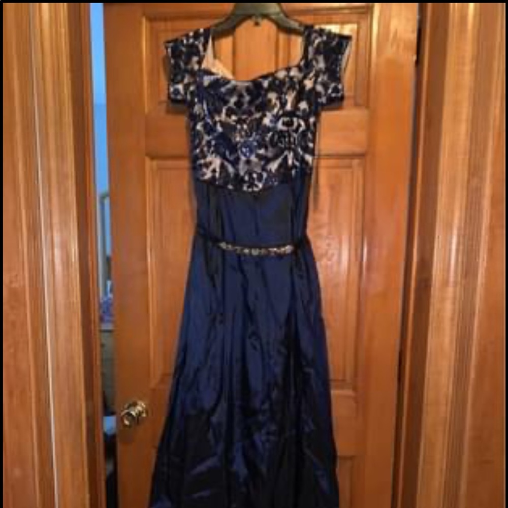 Ball gown